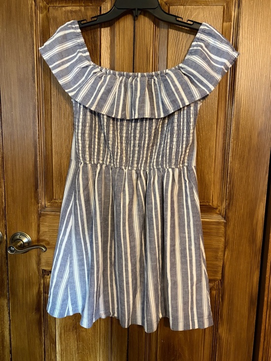 Hollister Navy and White Striped Off-Shoulder Cotton/Linen Dress. Size Large - Picture 2 of 7
